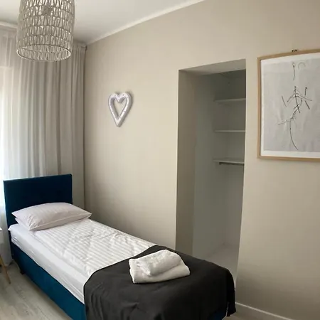 Julia Apartament Z Dwoma Sypialniami Apartment *